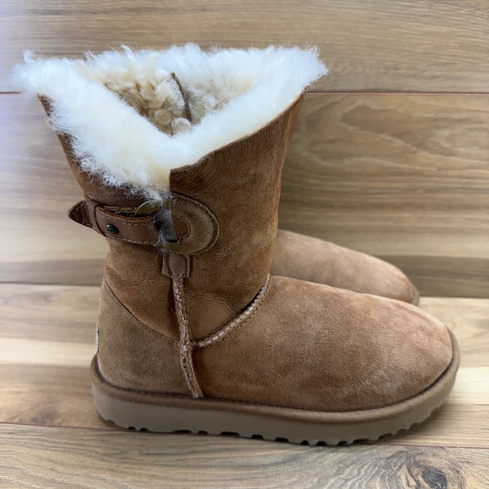 UGG Nash Classic Short Chestnut Boot Womens 6 Suede Shearling Fur Sherpa Cozy